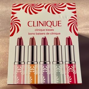 Clinique 5-pc Kisses Lipstick set